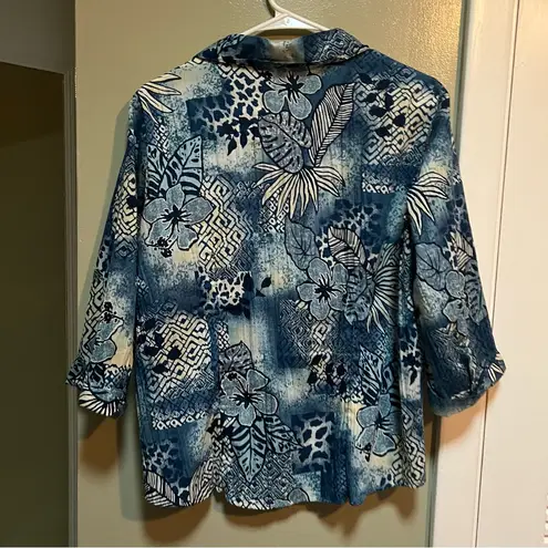 kim rogers Button Down Blouse Blue White Hawaiian Floral 3/4 Sleeve L