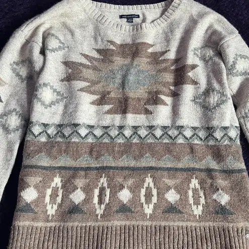 American Eagle Outfitters Sweater