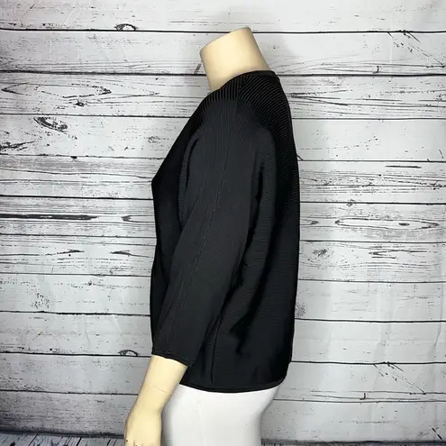 T Tahari NWT Size XL Black Ribbed Rayon/Nylon Knit Clasp Front Cardigan Jacket