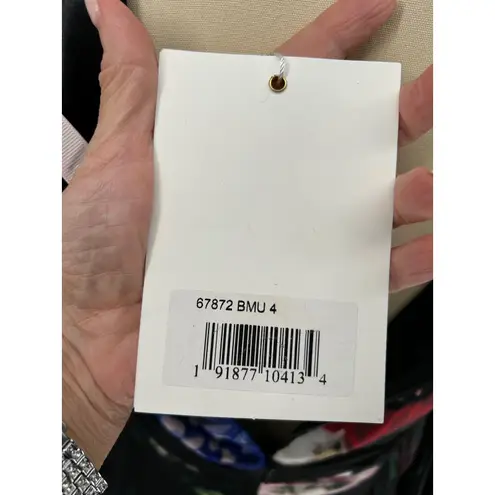 Mac Duggal NWT 67872
Black Chiffon Bishop
Sleeve Floral Print Gown Sz 4
$598