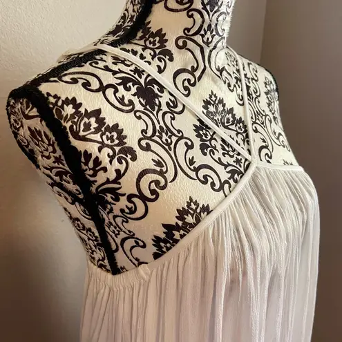 Elan White flowy maxi dress