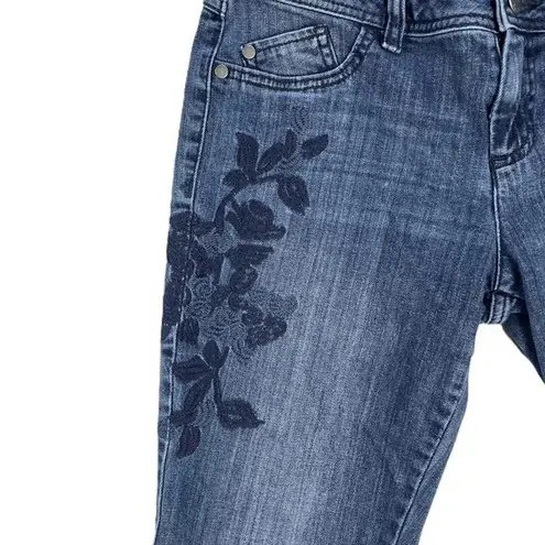 Elle Women's Retro Blue Floral Embroidery Classic Medium Wash Jeans Size 8