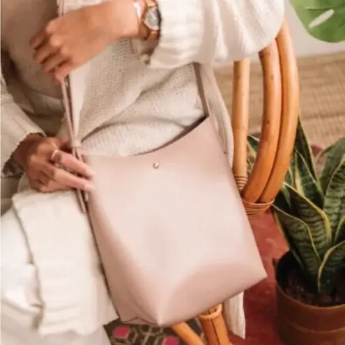 Brand New SAMARA Shoulder Handbag Medium PEONY Pink