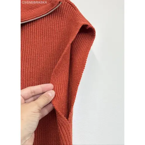 Dokotoo Taracot sleeveless quarter