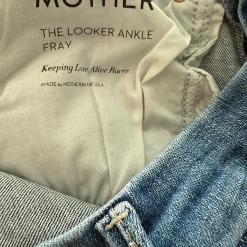 EUC Mother Women's Jeans with Red Stripe. Size 24 “the looker ankle fray” style Blue