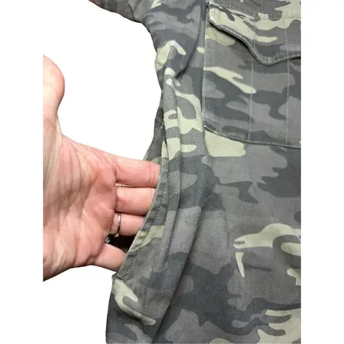 Sanctuary  Anthropologie Camo Army Green Raw Hem Denim Jacket Sz M