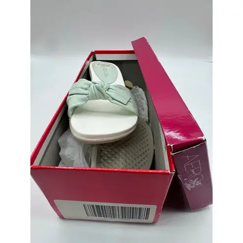 Aerosoles Y2K Vintage Microphone Light Green Bow Kitten Heel Slides Size 8 NIB