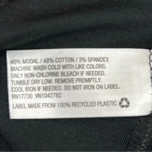 Isabel Maternity Size Small Black Crewneck Short Sleeve T-Shirt