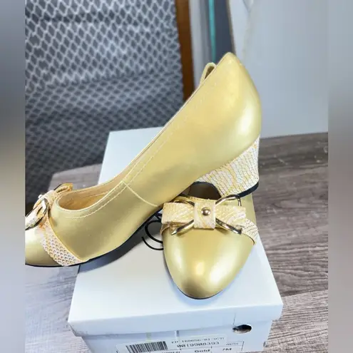 Sofwear Elegant feminine flirty women's shoes with bow and pointed heel Gold 7