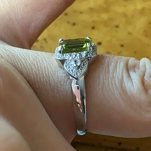 Natural Peridot Sterling Silver Ring Size 7