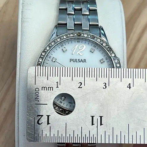 Pulsar Ladies Watch Crystals White Dial Stainless Bracelet