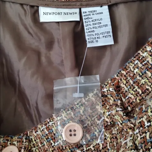 Newport News Ladies' NWOT Front Pocket skirt 10