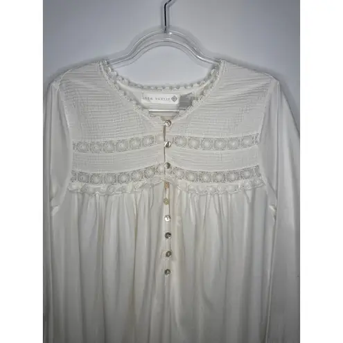 1990s Eileen West White Cotton Lace Pintuck Nightgown Medium