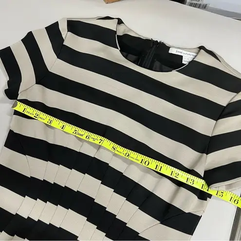 Diane Von Furstenberg Authentic DVF Striped Dress size 4 Yazmine Jersey stripe