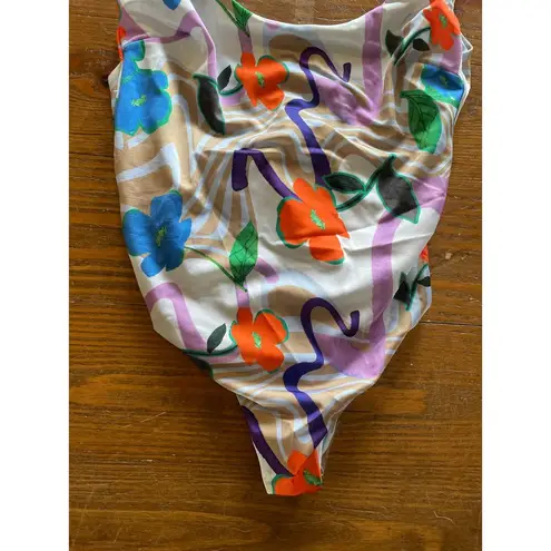 NWT ASOS Design Scoop Back Sleek One