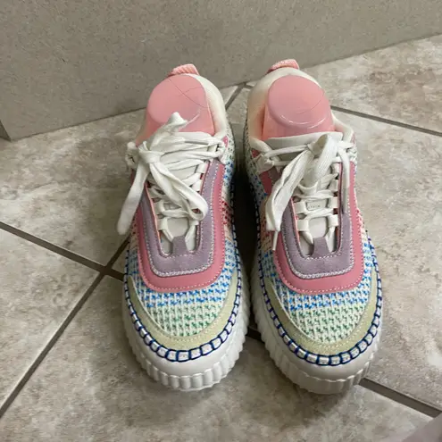 HeyGirl by Corkys Adventure 9 Women's Embroidered Platform Sneakers ued 1 x White