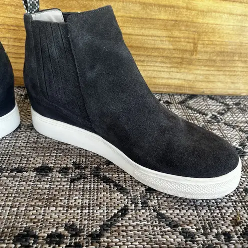 Dolce Vita Woman's 9.5 Gray Suede Ankle Sneakers Faux Snakeskin Heel Tab