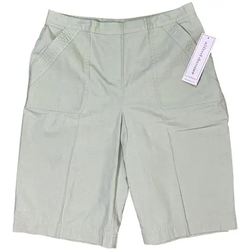 NEW Alfred Dunner Women's Elastic Waist Shorts Size 10 Light Green 100% Cotton
