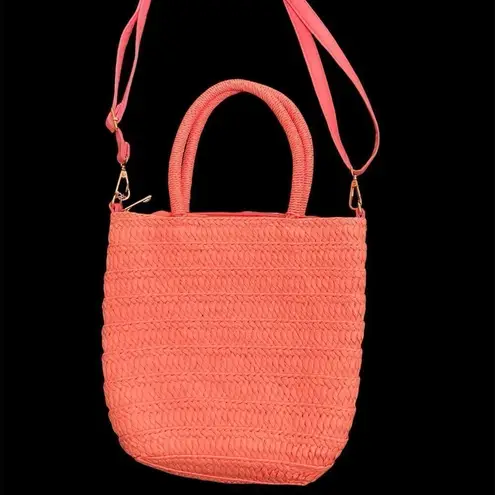 Crossi NWT pink woven straw handbag with handles and removable crossbody strap Pink
