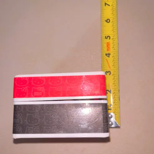 Sanrio NIB Hello Kitty LCD Light Up Ladies Digital Watch