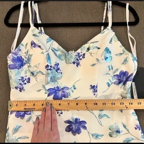 CITY STUDIO 11 Floral Bodycon Cocktail Party Dress Blue White Size undefined