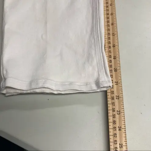 The Quacker Factory Women’s Capri White Floral Jeans Size 8 Inseam 21”