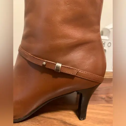 Hillard & Hanson towns heeled booties size 8 1/2 M