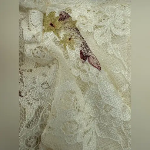 La Peche White Top with Pink Trim