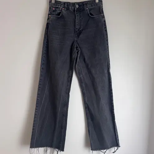 ZARA  Black The 90’s Full Length Raw Hem Jeans Size 2