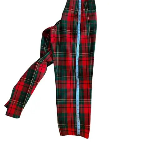 Pendleton VINTAGE red & green plaid 100% wool trousers. Size 6 (runs small)