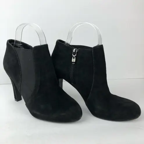 Tahari  Suzi Suede Ankle Bootie in Black Size 6