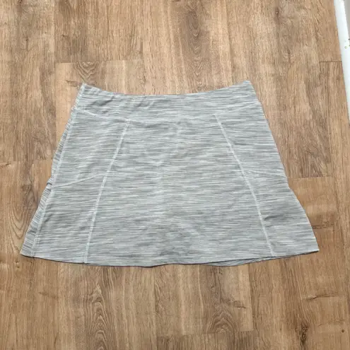 Peter Millar | Women's Heathered Gray Wicking UPF 50+ Golf Skirt Skort, Size XL - Image 2