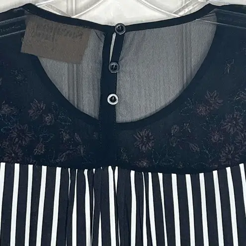 Savanna Jane Sz S Blouse Black White Stripe Floral Embroidery Top Black