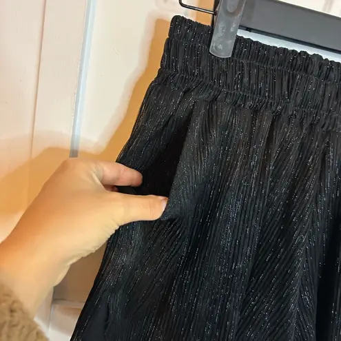 NWT BSBW Black Metallic Pleated Pull On Shorts Size XS