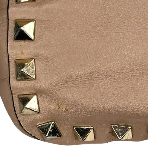 Valentino Garavani Rockstud Tote Bag in Poudre Beige Leather