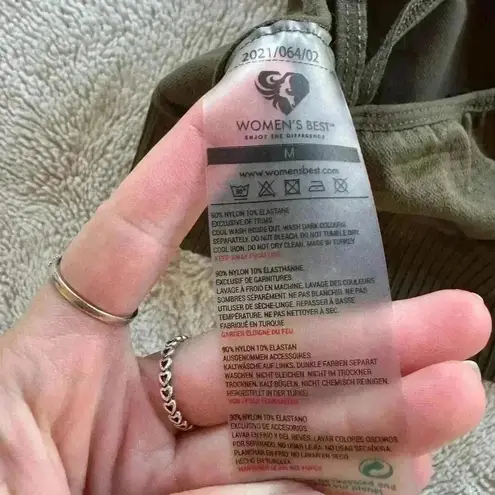 Woman’s Best Power Seamless Sports Bra Khaki Size M Green Size M