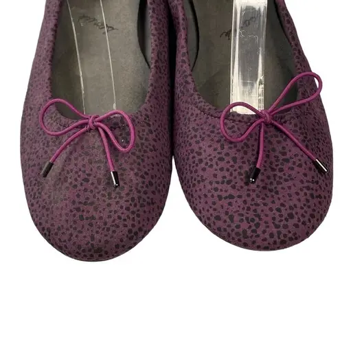 Sanuk  Prima Yoga, purple Animal Print,scrunched,Traction Ballerina Flats Size 8