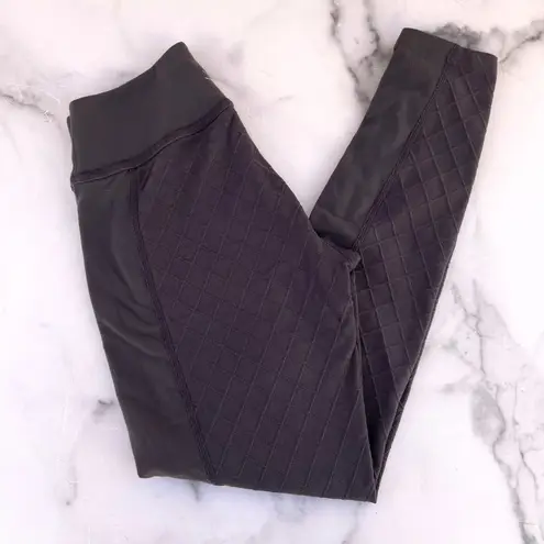 Beyond Yoga Never Quilt It lattice trim gray leggings size S small