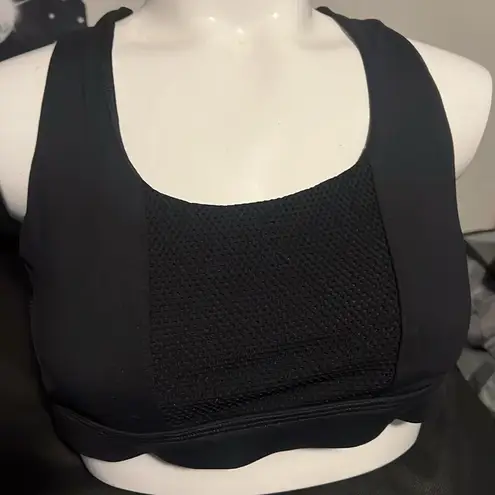 Strappy Sports bra Sexy Criss Cross Back Sports Bras Yoga Size Small/Medium