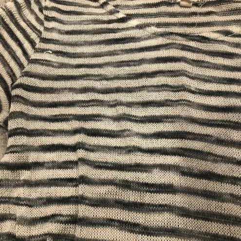 Small Very Light Knit Top 3/4 Sleeve Shirt Round Neck See Through Slits Up Sides