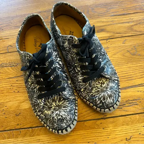 Patricia Nash Emiliana Leather Sunflower Shoe Size 8.5