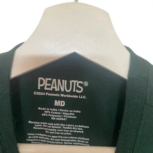 Peanuts medium wrapped up in holiday cheer green snoopy short sleeve tshirt - Image 2