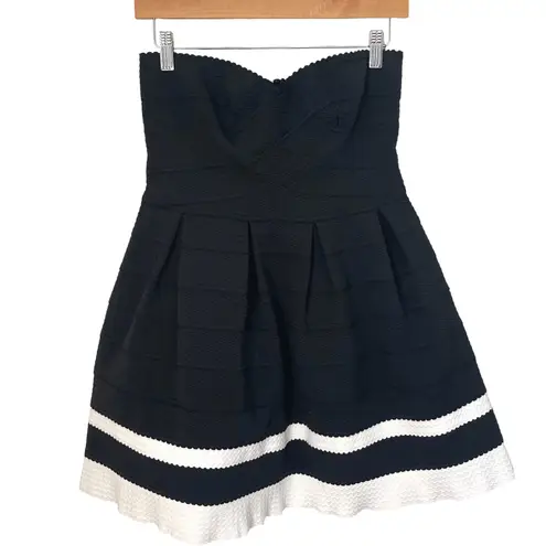 Sans Souci Black Textured Strapless Sweetheart Fit Flare Mini Dress Size Medium