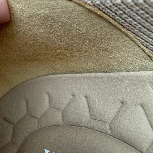 Vivaia Georgia Pointed Toe Chunky Heels Old Money Almond Knit Comfort Arch 8