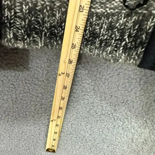 Breckenridge womens sweater Medium black embroidered wool blend full zipper