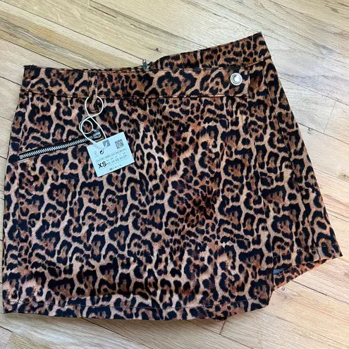 NWT cheetah animal print skort shorts Black Size XS