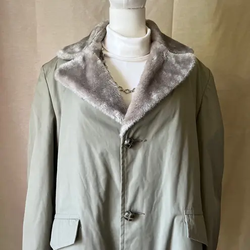 Vintage Maine Guide by Congress Gray Coat with Faux Fur Lining Sz 40 Made in USA Tan Size L