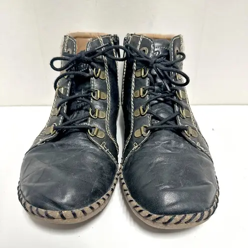 Biza Royal Boot Size 9