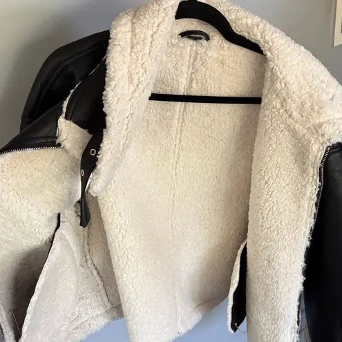 NEW Faux Leather and Shearling/Sherpa Jacket Black Size L