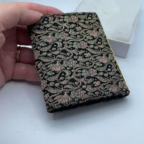 Vintage Larcazy, 230.Ruede Rivoli, Paris brocade wallet. Gold